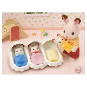 Epoch D’Enfance 5532 Triplés Lapin Chocolat Et Accessoires Puériculture – Sylvanian Families 13